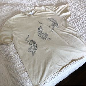 Urban Outfitters Tiger Tee size S/M